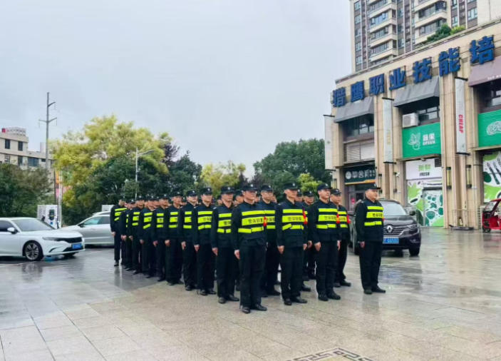 大型戶外活動保安如何應(yīng)對突發(fā)風(fēng)險(xiǎn)？需與哪些團(tuán)隊(duì)協(xié)作？